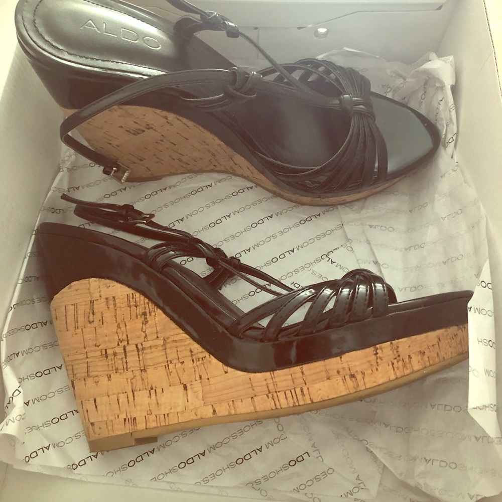Aldo wedges